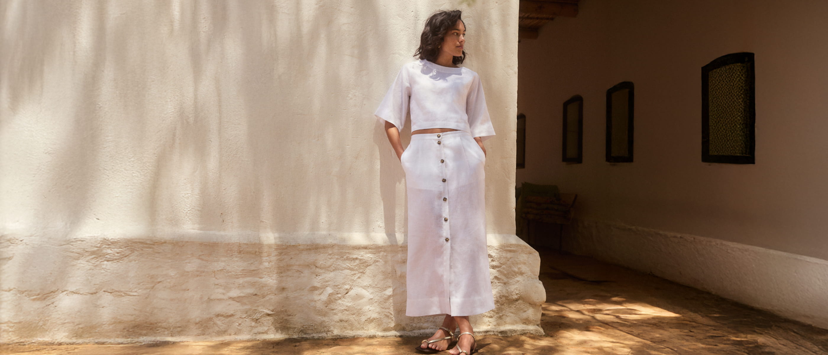 FRESH LINEN LOOKS