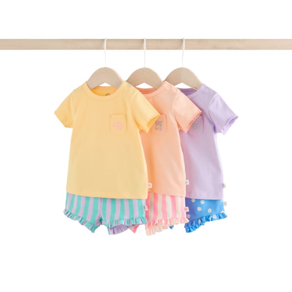 Sets & Outfits