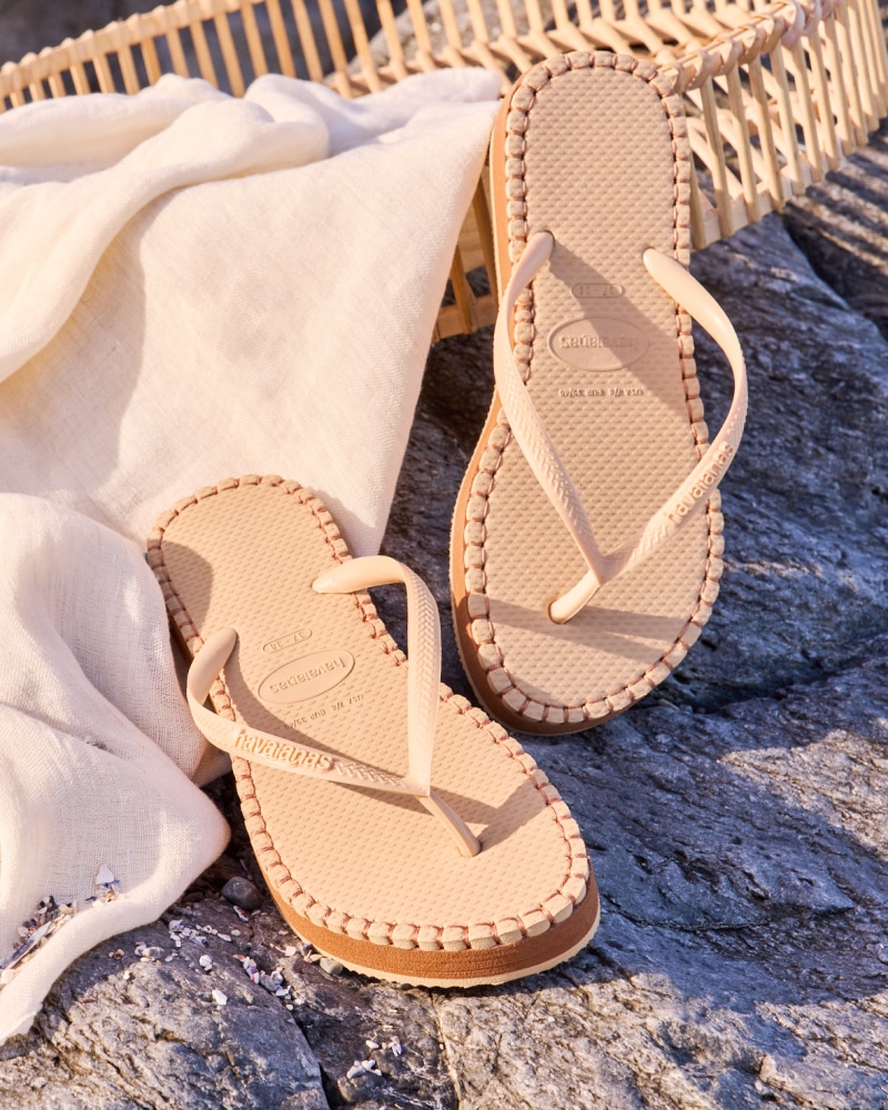 HAVAIANAS: STANDOUT SHAPES