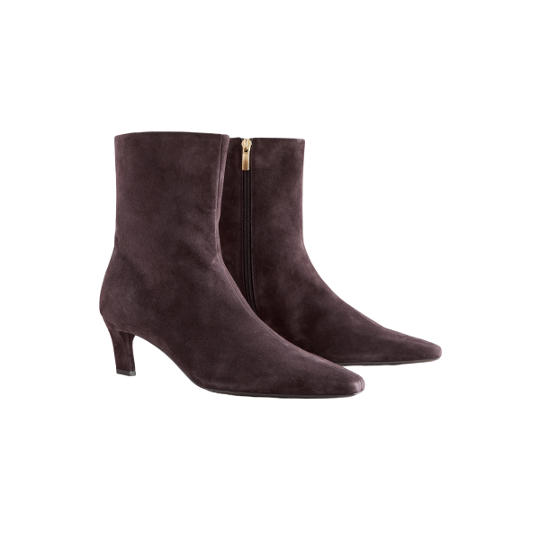 FOOTWEAR