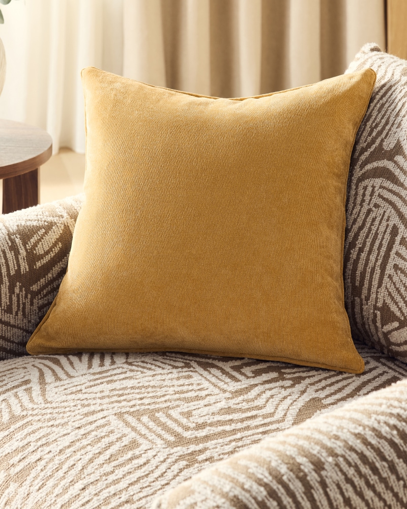 Cushions & Throws