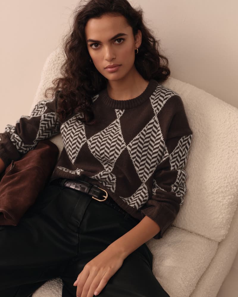 CHOCOLATE BROWN