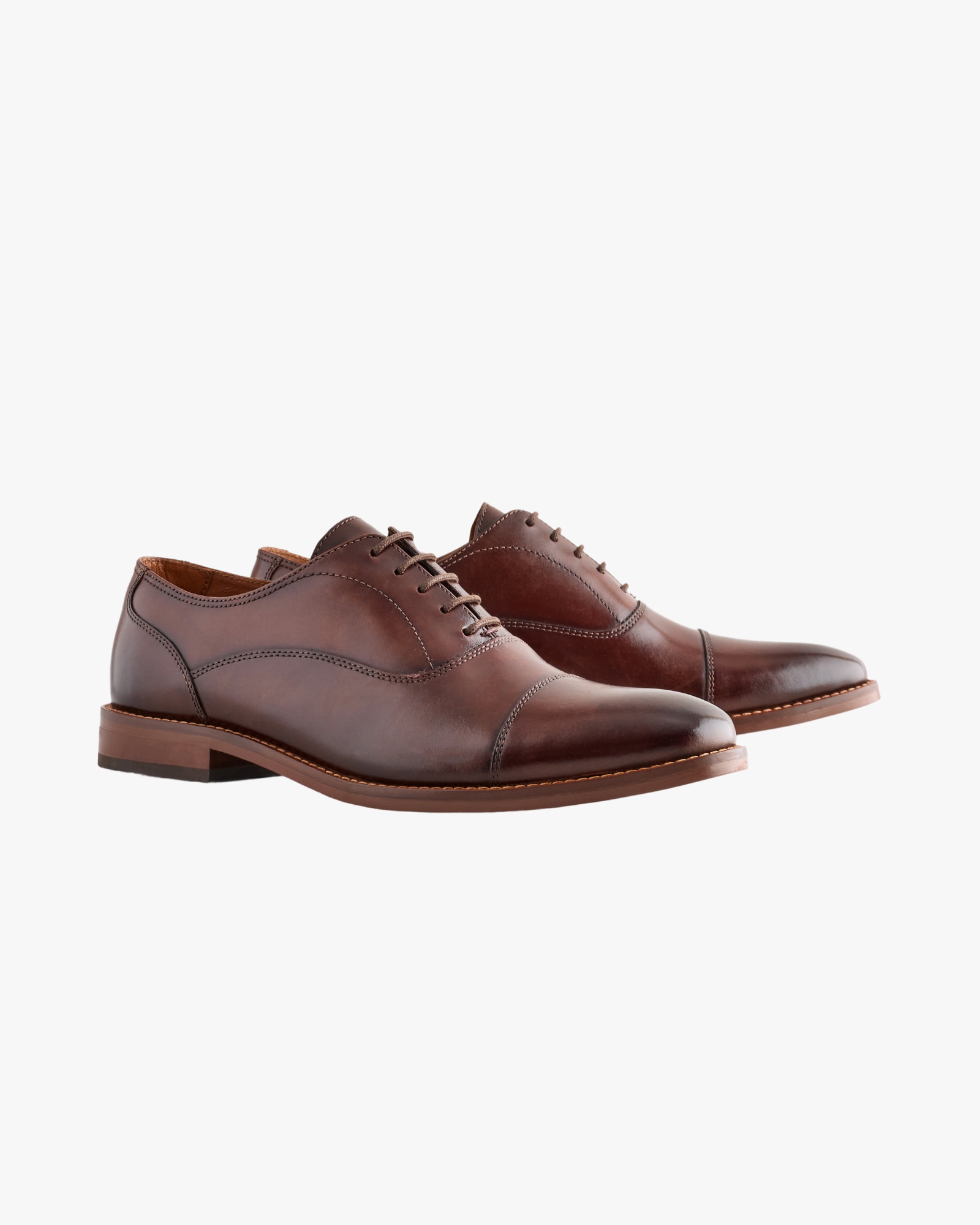 Brown Contrast Sole Leather Oxford Toecap Shoes
