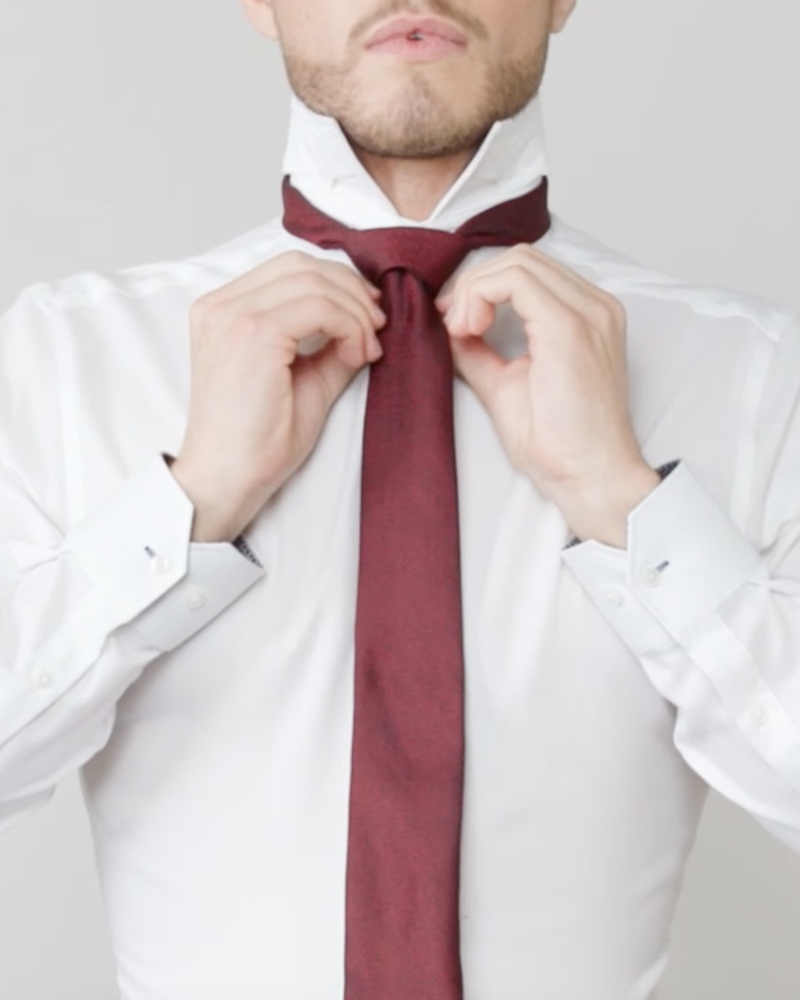 How to tie a windsor tie