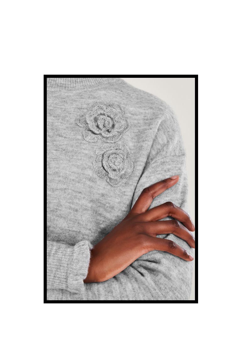 Corsage-2