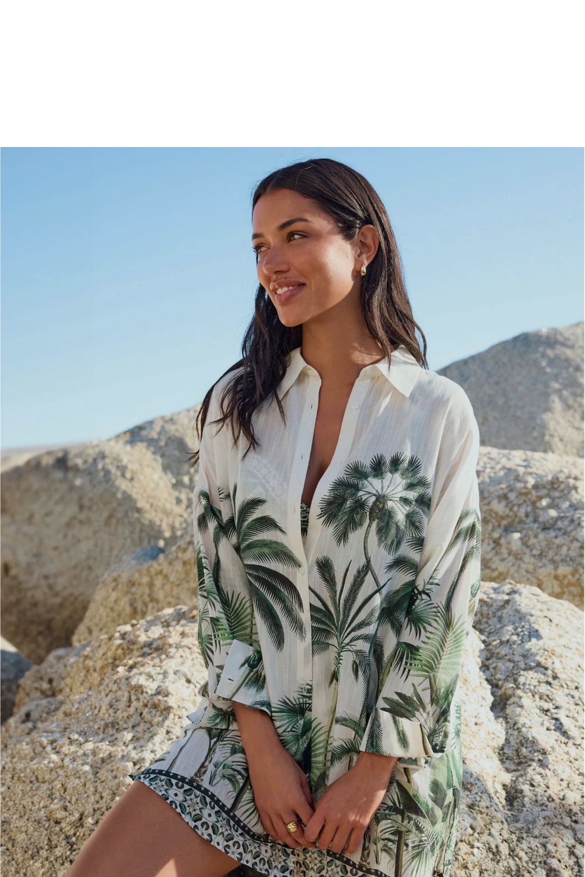 Women's holiday shop