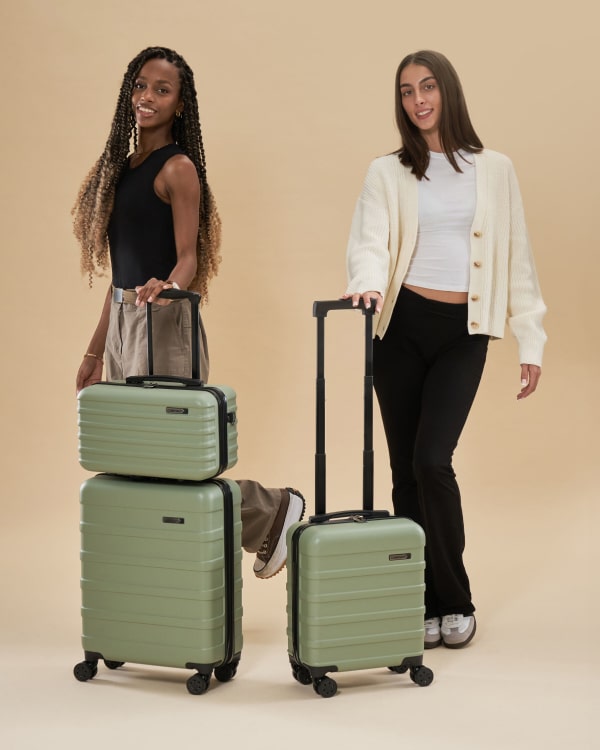 SUITCASES & LUGGAGES