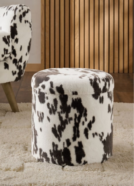 STOOLS & OTTOMANS