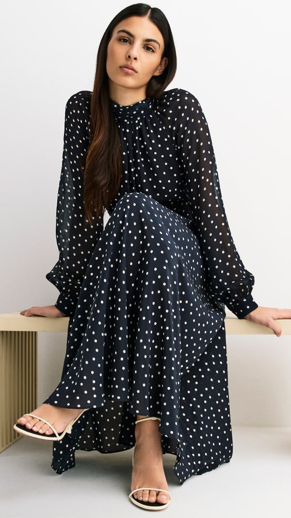 SEASONAL DRESS SWITCH