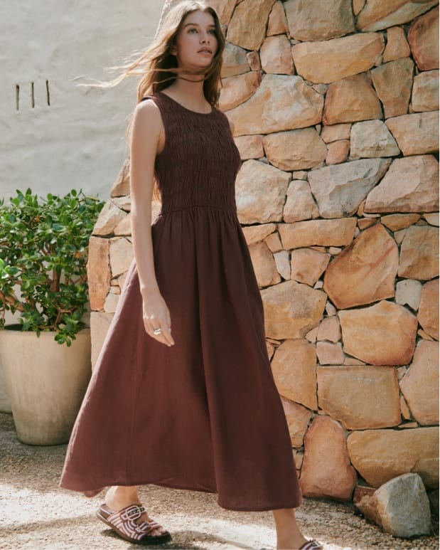 THE LINEN COLLECTION