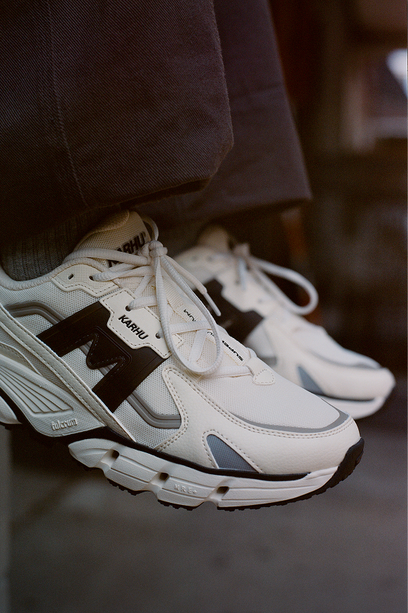 SEASONS-MEN_20260317_DTMB_MASONRYTILE8_V01