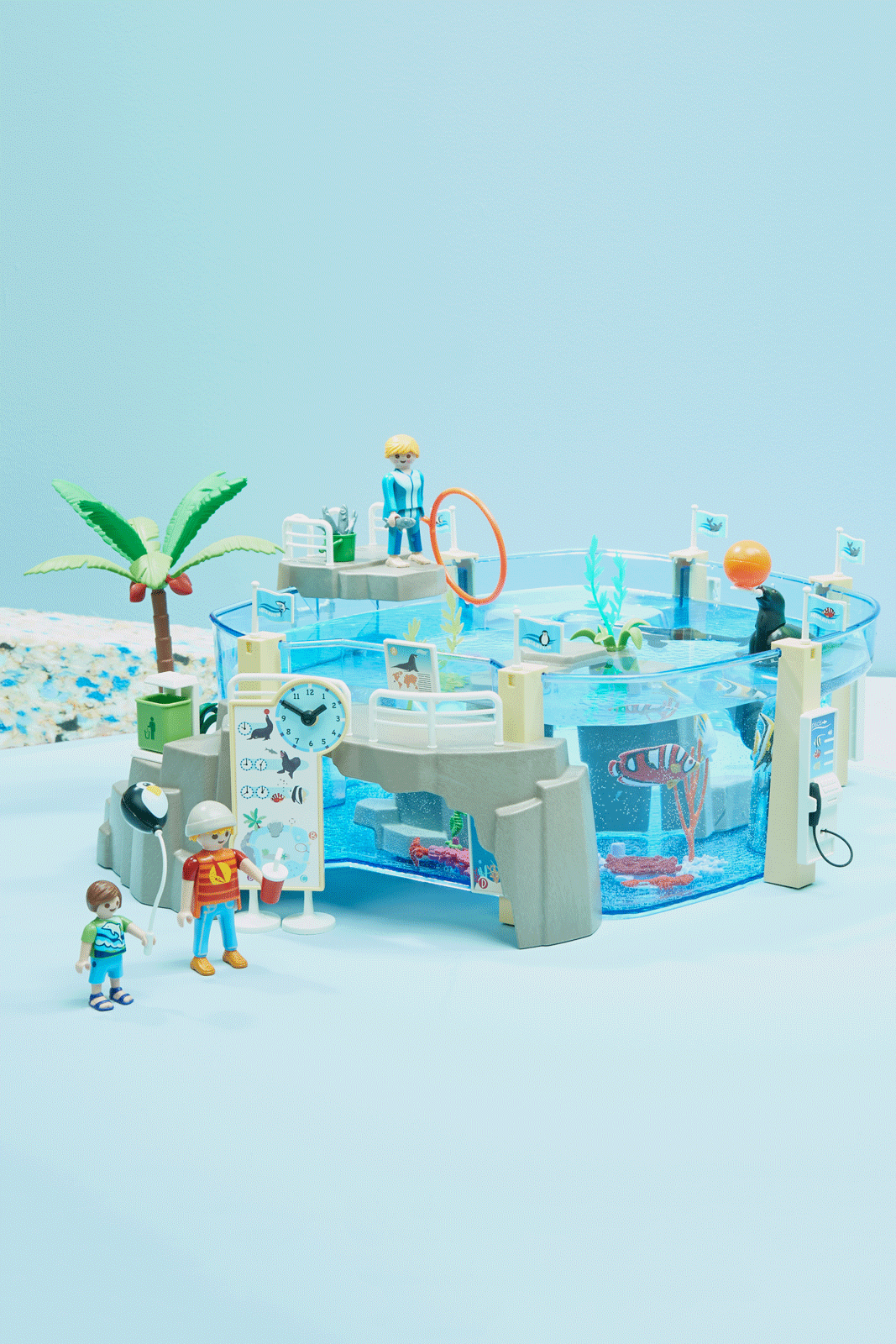 Action figures & playsets