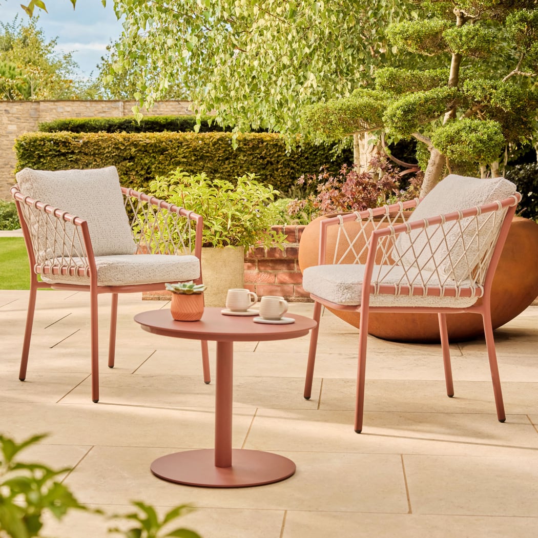 Your Guide: to Outdoor Furniture Care and Maintenance