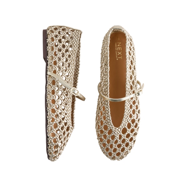 FOOTWEAR