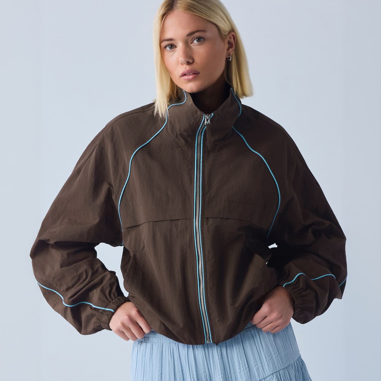 WAYS TO WEAR THE STATEMENT JACKET