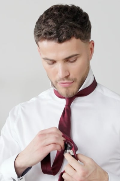 06.06.23 - How to tie a four in hand knot