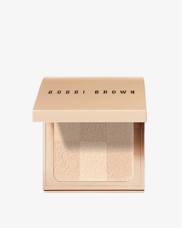 Beauty_Summer_Makeup_Campaign_Edit_Bobbi_Brown_Powder_4x5