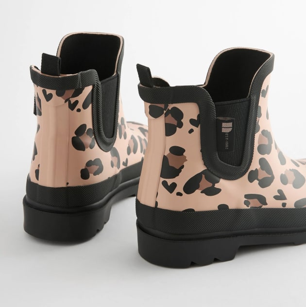 031024_LeopardEdit_1x1_3