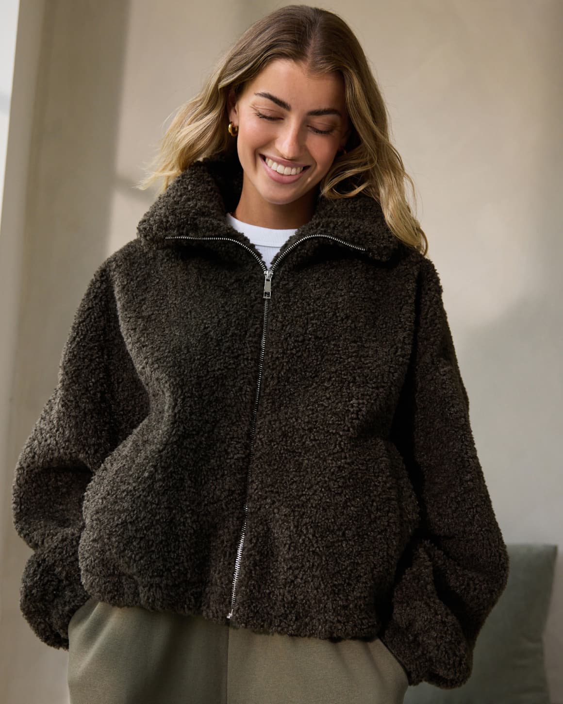 WOMEN'S COATS & JACKETS