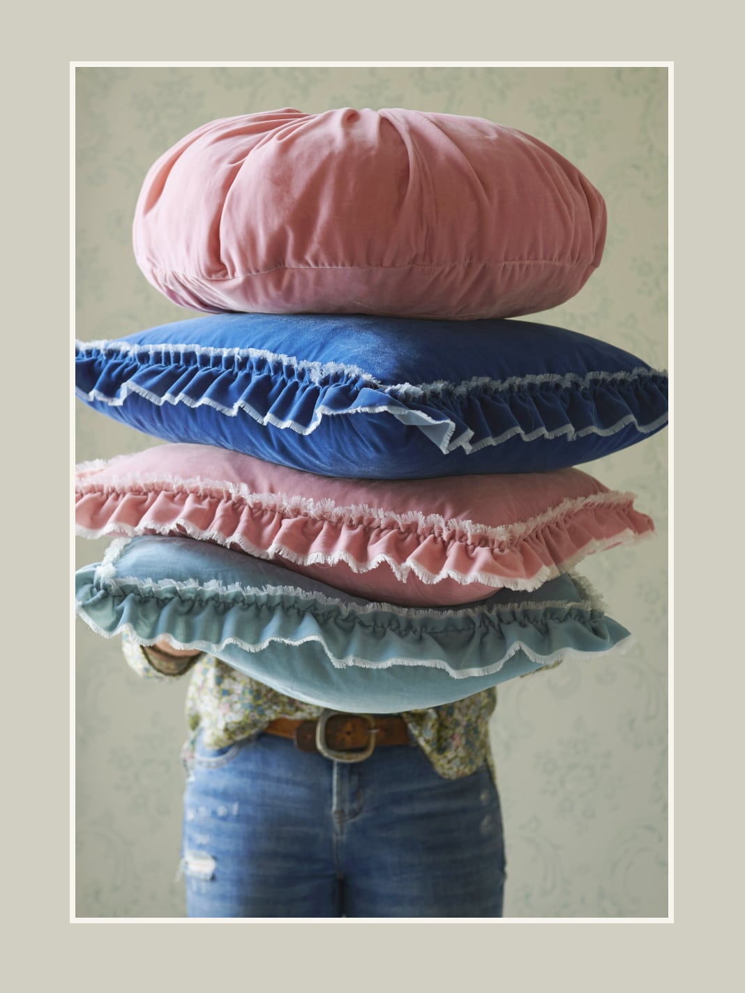 ShabbyChic_Editorial_Cushions2_3x4