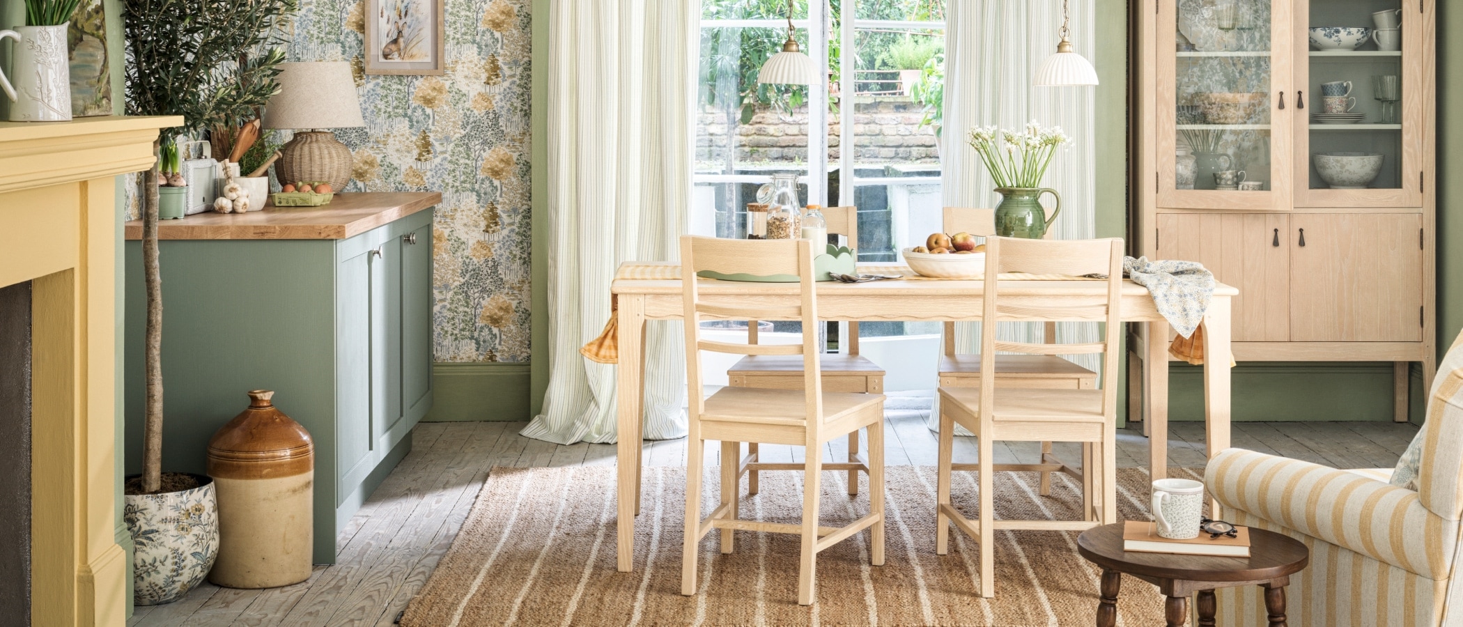 LAURA ASHLEY