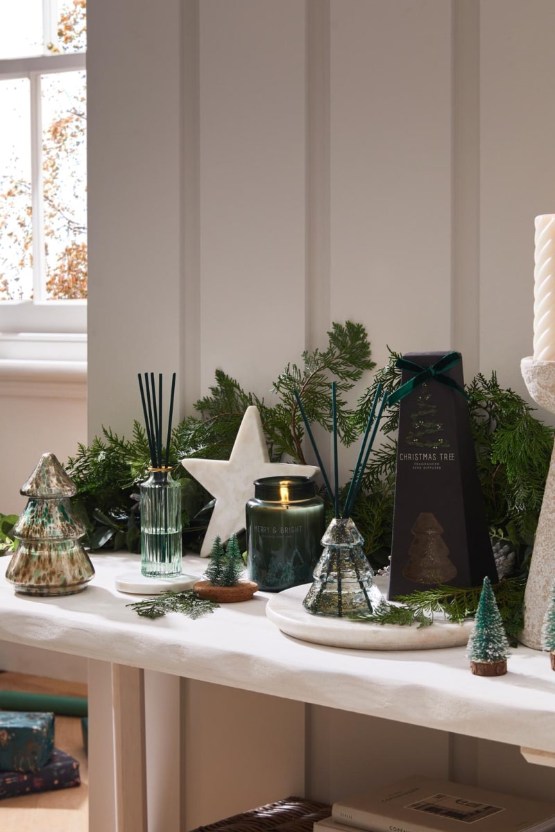 How to make your home smell like Christmas